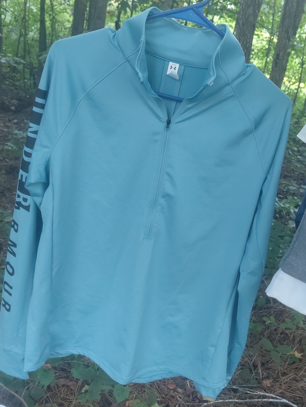 Under Armour Men’s Light Blue 1/4 Zip Rash Guard